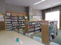 碧南市民図書館