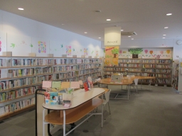 日進市立図書館